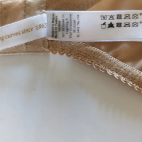 Prima Donna Madison contour bra. 40F (40DDD). Worn once. - Picture 11 of 15